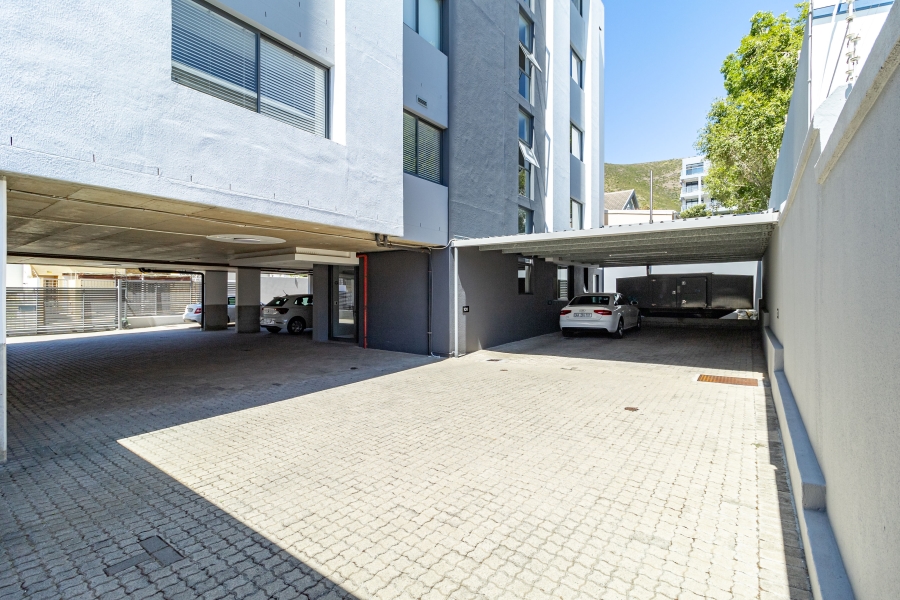 To Let 2 Bedroom Property for Rent in Fresnaye Western Cape